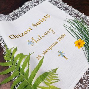 Szatka do chrztu - haftowana - z różą i kryształkami